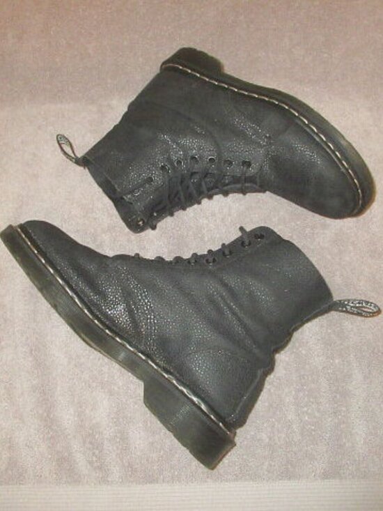Dr. Martens Shoes - Dr. Martens Combat Boots Womens 9 Pascal Leather Speckles Lace Up Goth Grunge